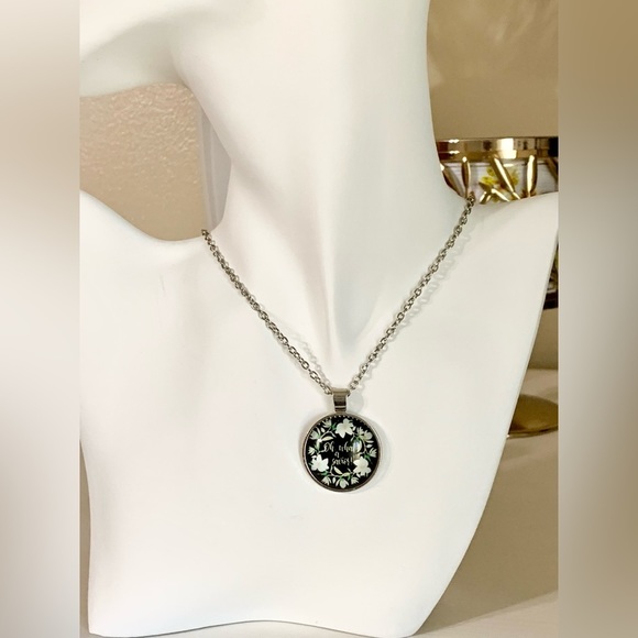 Faith based pendant necklace. - Picture 3 of 3